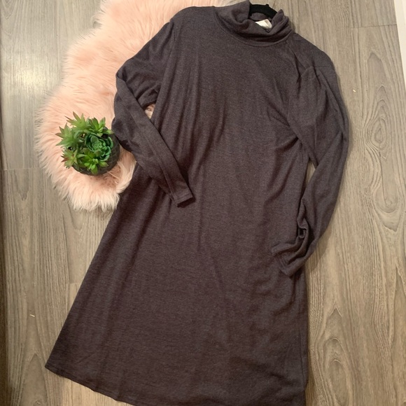 Long sleeve Dress - Picture 1 of 2